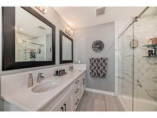 136 Creekstone Square Sw, Calgary, AB - Indoor Photo Showing Bathroom