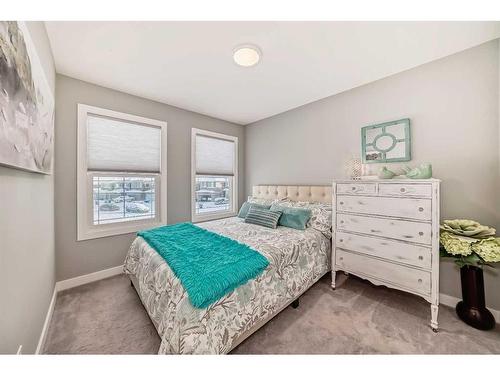 136 Creekstone Square Sw, Calgary, AB - Indoor Photo Showing Bedroom