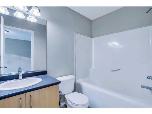 326 Toscana Gardens Nw, Calgary, AB - Indoor Photo Showing Bathroom