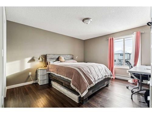 3204-Tuscarora Tuscarora Manor Nw, Calgary, AB - Indoor Photo Showing Bedroom