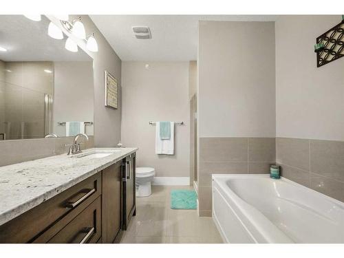 44 Covecreek Mews Ne, Calgary, AB - Indoor Photo Showing Bathroom