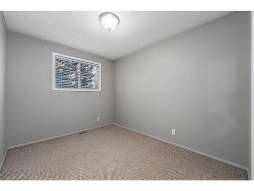 12-287 Southampton Drive Sw, Calgary, AB - Indoor Photo Showing Other Room