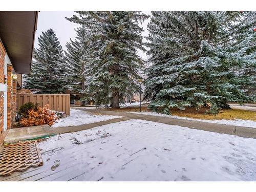 12-287 Southampton Drive Sw, Calgary, AB - Outdoor