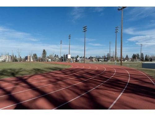 1741 48 Avenue Sw, Calgary, AB - Outdoor With View