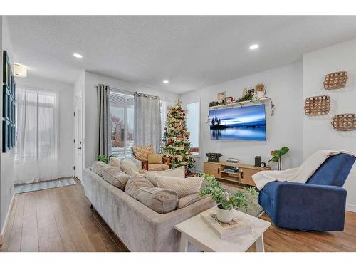 116 Walgrove Drive Se, Calgary, AB - Indoor Photo Showing Living Room