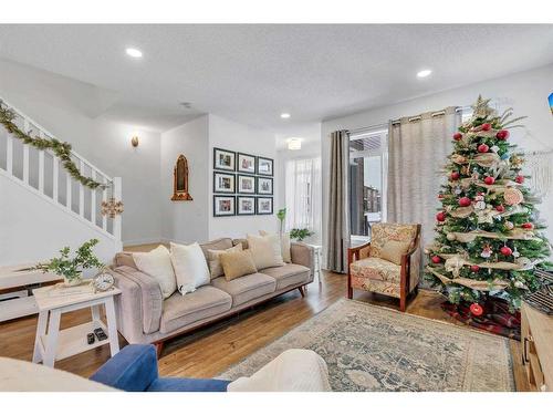 116 Walgrove Drive Se, Calgary, AB - Indoor Photo Showing Living Room