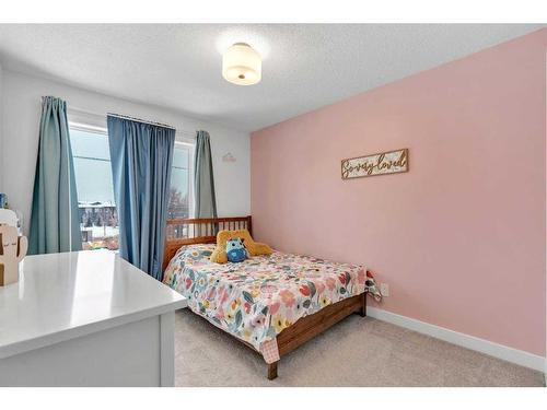 116 Walgrove Drive Se, Calgary, AB - Indoor Photo Showing Bedroom