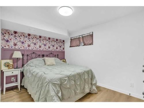 116 Walgrove Drive Se, Calgary, AB - Indoor Photo Showing Bedroom