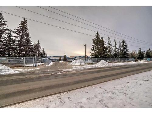 1130-8 Bridlecrest Drive Sw, Calgary, AB - Outdoor With View