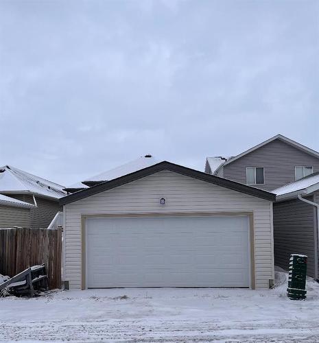 1180 Kings Heights Road Se, Airdrie, AB - Outdoor With Exterior