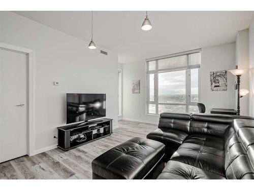 1807-210 15 Avenue Se, Calgary, AB - Indoor Photo Showing Living Room