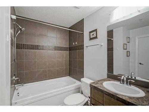 1807-210 15 Avenue Se, Calgary, AB - Indoor Photo Showing Bathroom