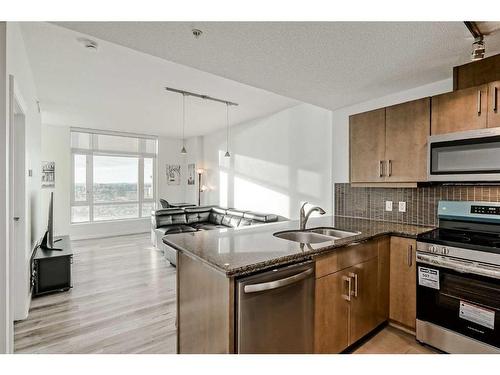 1807-210 15 Avenue Se, Calgary, AB - Indoor Photo Showing Kitchen With Double Sink