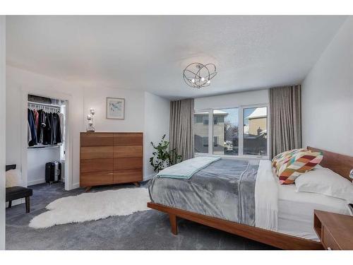 110 Cougarstone Terrace Sw, Calgary, AB - Indoor Photo Showing Bedroom