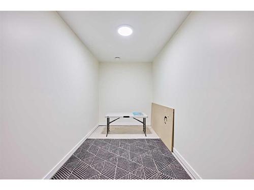 565 Marine Drive Se, Calgary, AB - Indoor Photo Showing Other Room