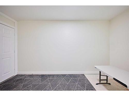 565 Marine Drive Se, Calgary, AB - Indoor Photo Showing Other Room