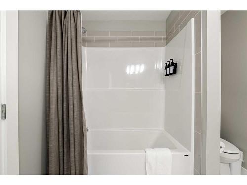 133 Ambleside Heath Nw, Calgary, AB - Indoor Photo Showing Bathroom