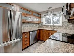 32 Castleridge Road NE Calgary, AB T3J 1N9