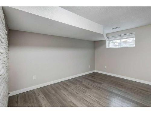 32 Castleridge Road Ne, Calgary, AB - Indoor