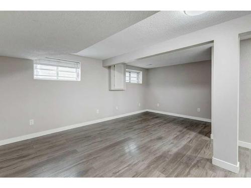 32 Castleridge Road Ne, Calgary, AB - Indoor Photo Showing Other Room