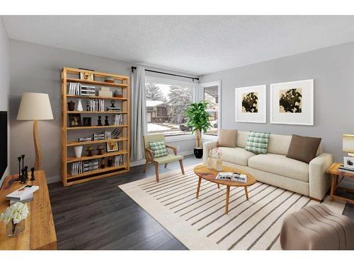 32 Castleridge Road Ne, Calgary, AB - Indoor Photo Showing Living Room