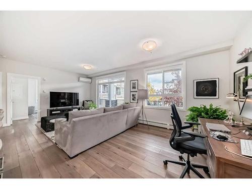 108-35 Walgrove Walk Se, Calgary, AB - Indoor Photo Showing Living Room