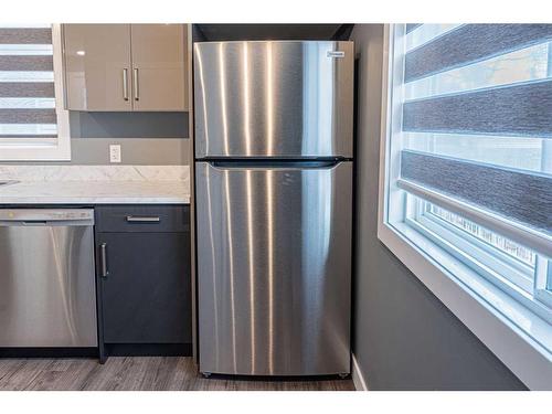 203 Falshire Way Ne, Calgary, AB - Indoor Photo Showing Kitchen