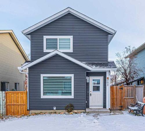 203 Falshire Way Ne, Calgary, AB - Outdoor