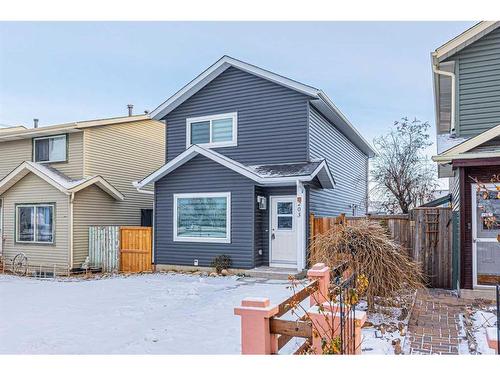 203 Falshire Way Ne, Calgary, AB - Outdoor