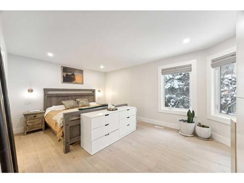 131 Canterbury Court Sw, Calgary, AB - Indoor Photo Showing Bedroom