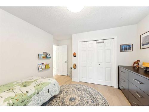 131 Canterbury Court Sw, Calgary, AB - Indoor Photo Showing Bedroom