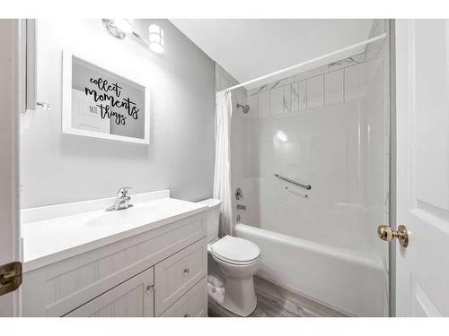 126 Baker Creek Drive Sw, High River, AB - Indoor Photo Showing Bathroom