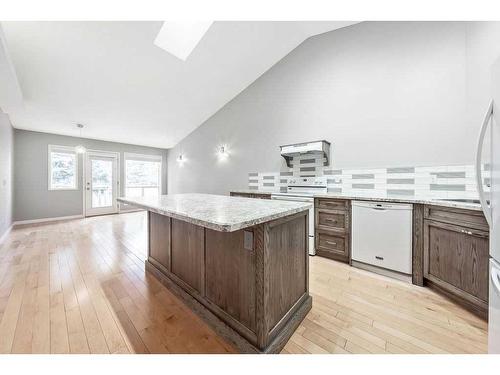 126 Baker Creek Drive Sw, High River, AB - Indoor Photo Showing Kitchen