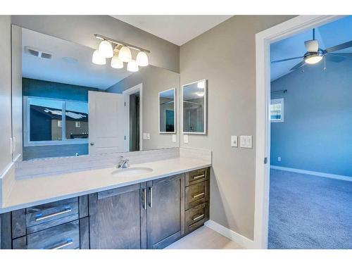 602 Edgefield Gate, Strathmore, AB - Indoor Photo Showing Bathroom