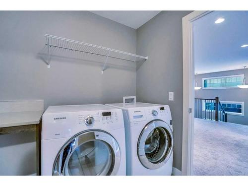 602 Edgefield Gate, Strathmore, AB - Indoor Photo Showing Laundry Room