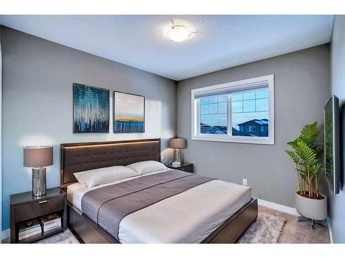 602 Edgefield Gate, Strathmore, AB - Indoor Photo Showing Bedroom