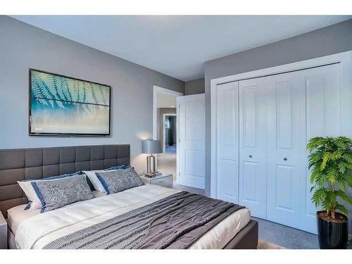 602 Edgefield Gate, Strathmore, AB - Indoor Photo Showing Bedroom