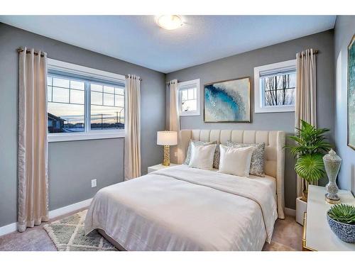 602 Edgefield Gate, Strathmore, AB - Indoor Photo Showing Bedroom