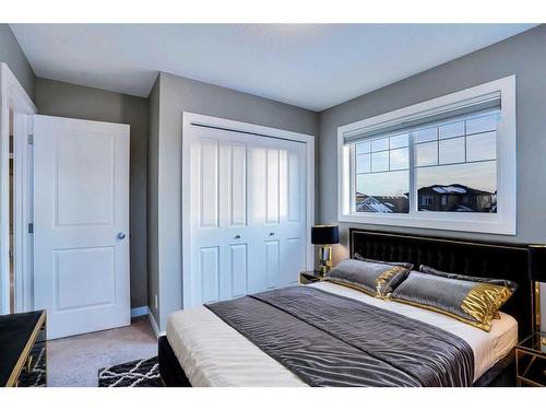 602 Edgefield Gate, Strathmore, AB - Indoor Photo Showing Bedroom