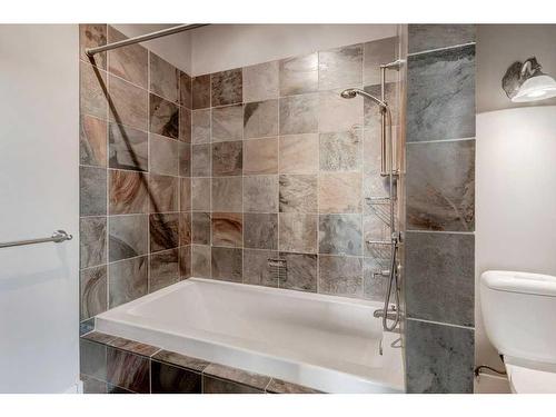 270009 Horse Creek Road, Rural Rocky View County, AB - Indoor Photo Showing Bathroom