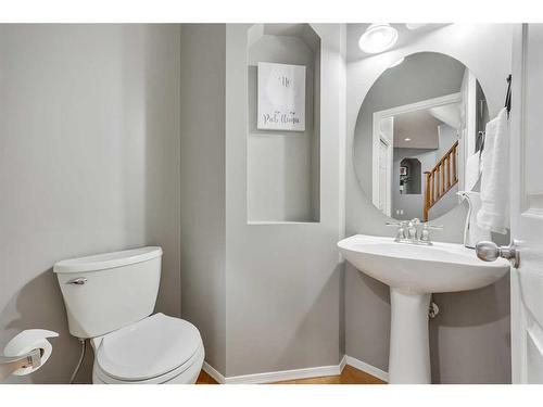 30 Royal Oak Grove Nw, Calgary, AB - Indoor Photo Showing Bathroom