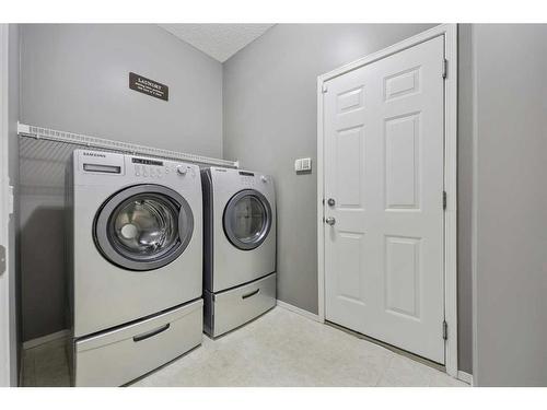 30 Royal Oak Grove Nw, Calgary, AB - Indoor Photo Showing Laundry Room