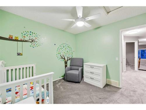 30 Royal Oak Grove Nw, Calgary, AB - Indoor Photo Showing Bedroom