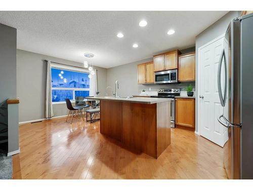 30 Royal Oak Grove Nw, Calgary, AB - Indoor Photo Showing Kitchen