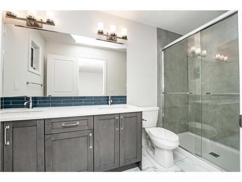 572 Baywater Manor Sw, Airdrie, AB - Indoor Photo Showing Bathroom