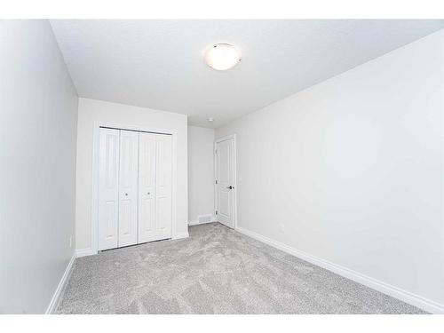 572 Baywater Manor Sw, Airdrie, AB - Indoor Photo Showing Other Room