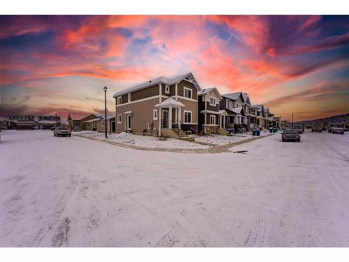 572 Baywater Manor Sw, Airdrie, AB - Outdoor