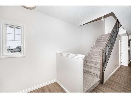 572 Baywater Manor Sw, Airdrie, AB - Indoor Photo Showing Other Room