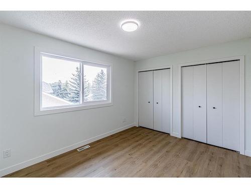 122 Sandstone Drive Nw, Calgary, AB - Indoor Photo Showing Other Room