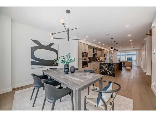 440 23 Avenue Nw, Calgary, AB - Indoor Photo Showing Dining Room